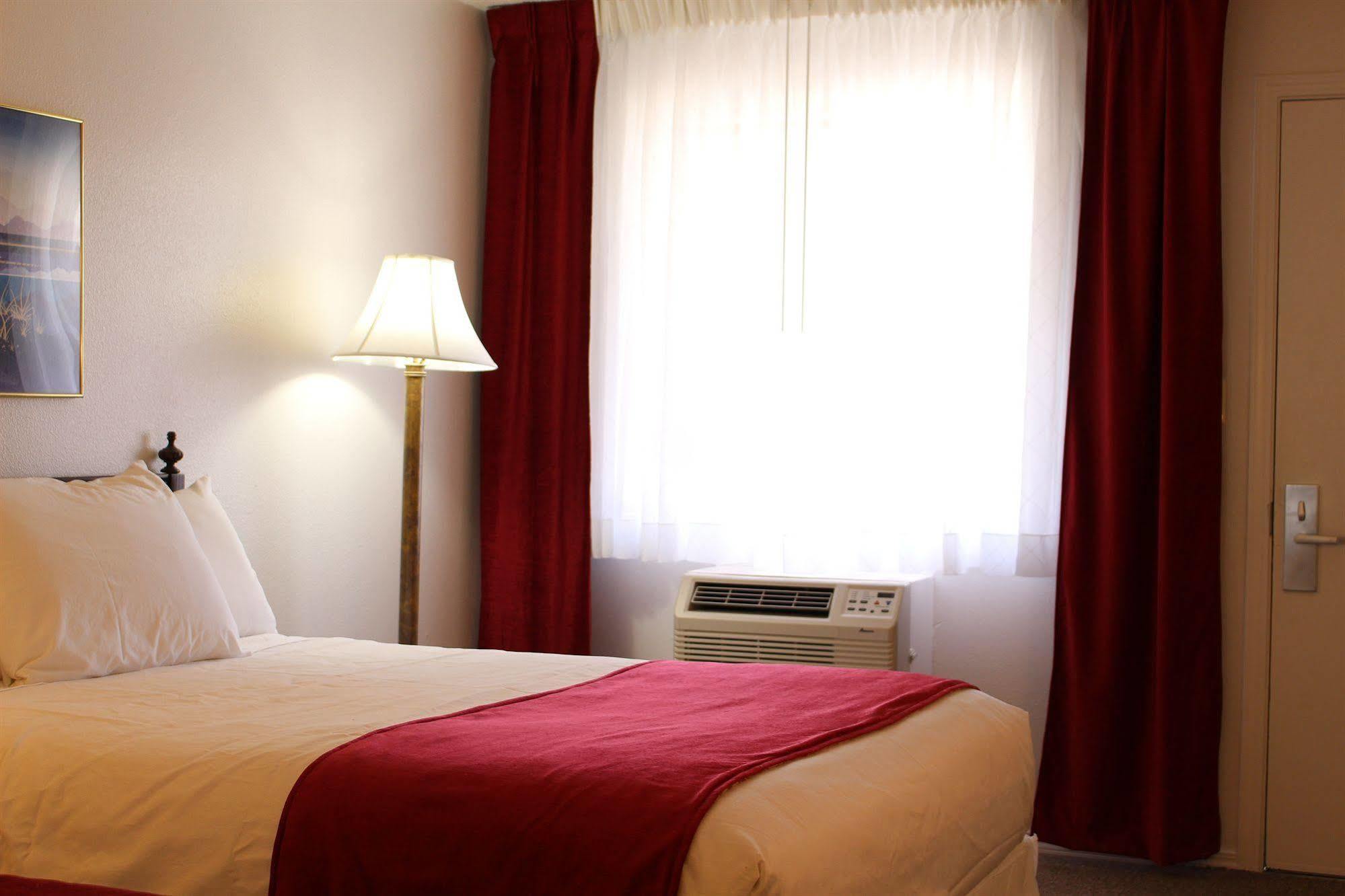 Sovana Inn Medford Eksteriør billede